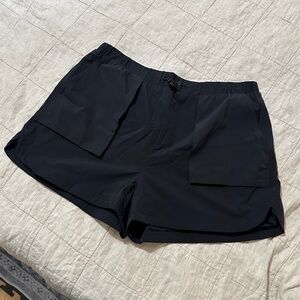 STOIC Safari Hiking Active Short